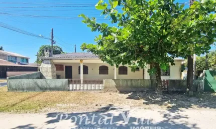 Oportunidade! Casa de Esquina na Praia em Shangri-lá - Pontal do Paraná