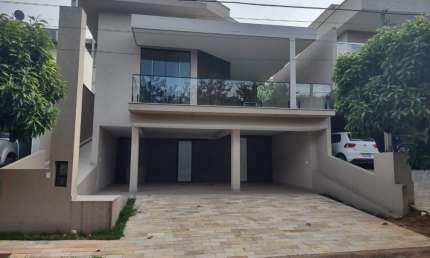 Lindo sobrado novo para locação em condomínio fechado em Atibaia
