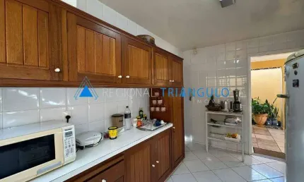 Casa com 3 quartos à venda no Olinda, Uberaba 