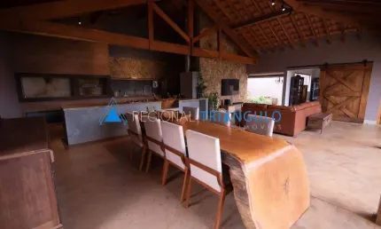 Casa com 4 quartos à venda no Residencial Mário de Almeida Franco, Uberaba 