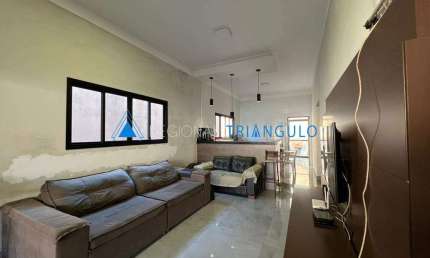 Casa com 3 quartos à venda no Jardim Itália, Uberaba 