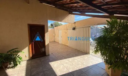 Casa com 3 quartos à venda no Residencial Palmeiras, Uberaba 