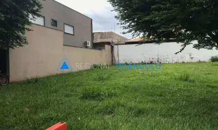 Terreno à venda no Estância dos Ipês, Uberaba 
