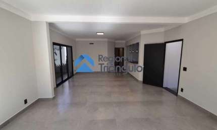 Casa à venda, 3 quartos, 2 suítes, 2 vagas, Santa Maria - Uberaba/MG