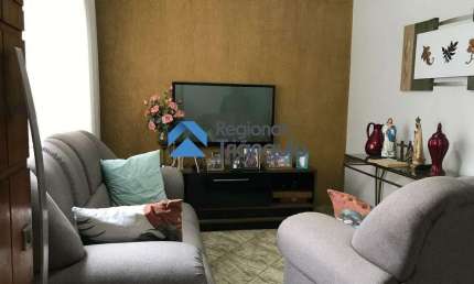Casa à venda no Pacaembu com 3 quartos, suíte e segurança completa