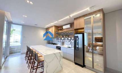 Casa à venda, 4 quartos, 4 suítes, 3 vagas, Boa Vista - Uberaba/MG