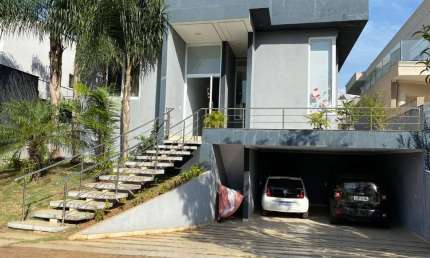 Casa à venda, 4 quartos, 2 suítes, Alphaville - Santana de Parnaíba/SP