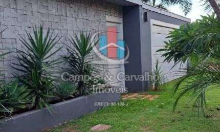Casa Moderna no Condominio Preservare – Jardim Salgado Filho Se voce procura um imovel com espaco, conforto e lazer, esta casa e uma excelente escolha.