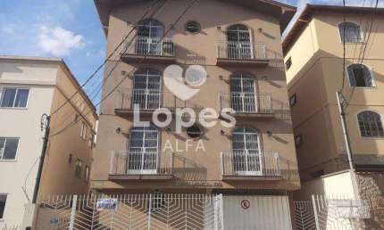 Tranquilidade e Privacidade: Espaçoso Apartamento de 3 Dormitórios com Suíte e Sacada
