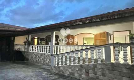 Ótima Oportunidade: Casa Espaçosa com 4 quartos no bairro Nova Suíça