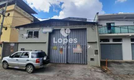 Galpão para alugar em Barbacena, Pontilhão, Aproximadamente 200m²