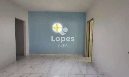 Casa térrea com 2 quartos e garagem para locação no Boa Vista – Próxima à Igreja do Divino