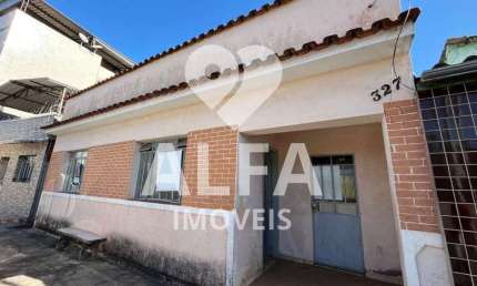Casa Antiga à Venda no Bairro Grogotó — Excelente Localização para Reforma ou Investimento