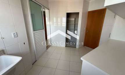 Apartamento com 3 quartos para alugar em Saraiva, Uberlândia  por R$ 4.600