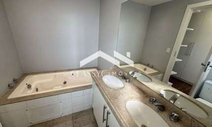 Apartamento com 4 quartos para alugar no Fundinho, Uberlândia  por R$ 3.700