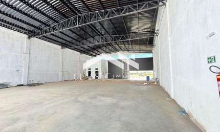 Barracão / Galpão / Depósito para alugar no Grand Ville, Uberlândia  por R$ 22.000