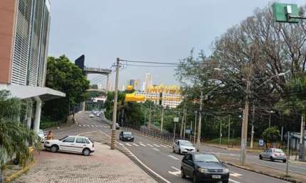 Ponto comercial com 4 salas à venda no São Luiz, Piracicaba  por R$ 1.400.000