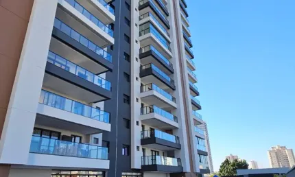 Excelente apartamento novo, vista Centro e Parque do Povo, com 3 suítes.