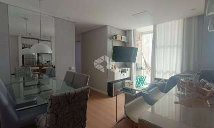 Apartamento na Vila Guilherme com 2 dormitórios e 1 vaga.