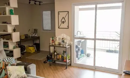 Apartamento na Vila Isolina Mazzei com 2 dormitórios e 1 vaga.