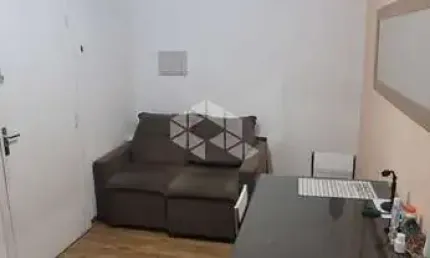 Apartamento no Jardim São Paulo com 2 dormitórios e 1 vaga
