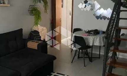 Casa de Condomínio no Parque Mandaqui com 2 dormitórios e 2 vagas de garagem.