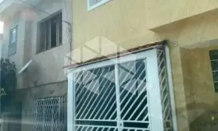 Sobrado com 3 dormitóros e 1 vaga em  santa terezinha