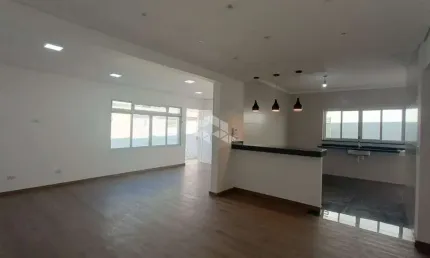 Casa térrea a venda com 3 dormitórios e 3 vagas no Jardim Tremembé
