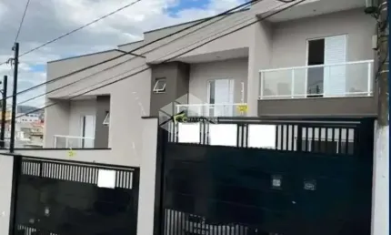 Sobrado no Imirim com 3 dormitórios e 2 vagas de garagem.