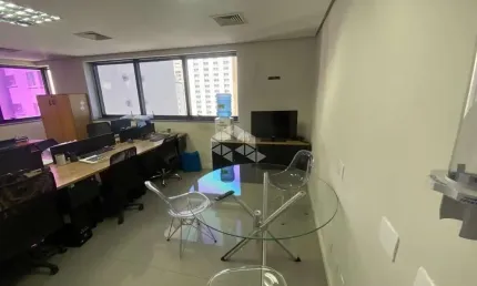 Conjunto comercial à venda na Rua Pamplona - Pronto para uso e com excelente localização