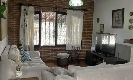 Casa ampla à venda na casa verde com 4 dormitórios, suíte, quintal com churrasqueira e salão multiuso