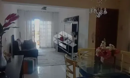 Sobrado na vila palmeiras com 3 dormitórios e 2 vagas.