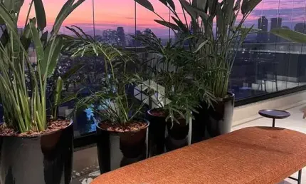 Apartamento no  alphaville industrial com 4 dormitórios.