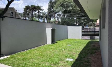 AGUA VERDE ESQUINA COM FINO ACABAMENTO E PRONTA PARA MORAR