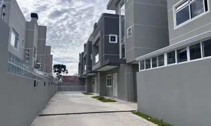 SOBRADOS DE ALTO PADRÃO COM ACABAMENTO IMPECÁVEL NO BAIRRO ALTO