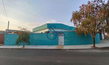 Casa à venda no bairro Residencial Lívia I - Botucatu/SP