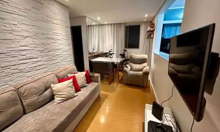 Apartamento 02 Dormitórios a 300m da estação Autodromo