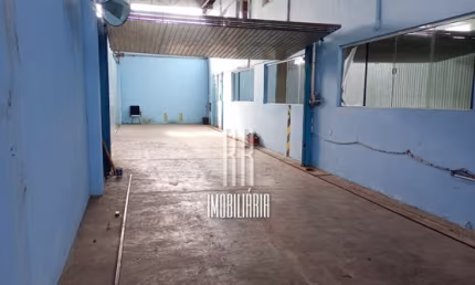 Galpão para Locação na Região do Socorro  Espaço Versátil com 8 Salas, Vagas Cobertas e Ótima Infraestrutura!