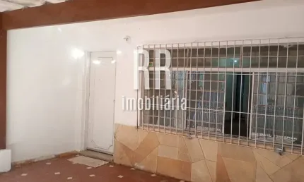 Sobrado a venda na região de interlagos, sendo 2 dormitórios e 2 vagas de garagem.