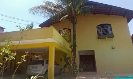 Casa 04 quartos 01 Suíte 06 vagas no bolsão de interlagos