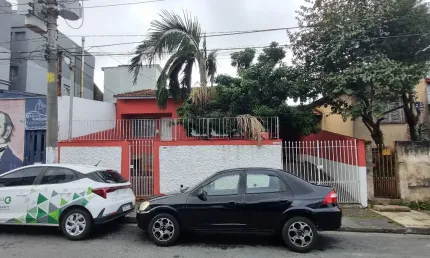Casa 03 quartos 04 vagas de garagem na cidade dutra