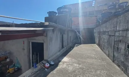 Casa 03 quartos 04 vagas de garagem região do guarapiranga