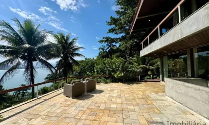 Casa paradisíaca nas pontas das Toninhas com vista espetacular