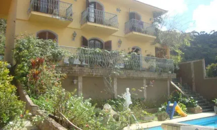 Casa para Venda em Teresópolis, Vale do Paraíso, 3 dormitórios, 1 suíte, 3 banheiros, 2 vagas