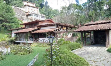 Casa para Venda em Teresópolis, Parque do Ingá, 3 dormitórios, 1 suíte, 2 banheiros, 6 vagas