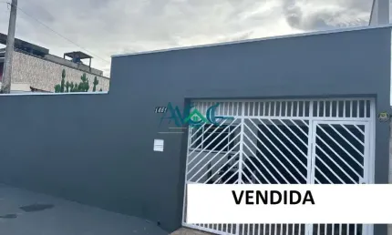 Casa com 3 quartos à venda na rua antônio francisco lisboa, 1, jardim amanda i, hortolândia por r$ 530.000