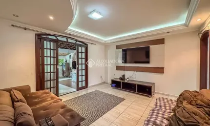Casa com 5 quartos à venda na Rua Giuseppe Tosi, 219, Demarchi, São Bernardo do Campo, 250 m2 por R$ 765.000