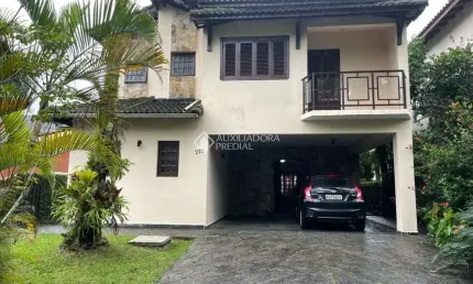 Casa em condomínio fechado com 5 quartos à venda na Avenida Marjory da Silva Prado, 2605, Balneário Praia do Pernambuco, Guarujá, 360 m2 por R$ 1.000.000