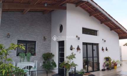 Casa com 3 quartos à venda na Bulgária, 137, Jardim Europa, Sorocaba, 178 m2 por R$ 695.000