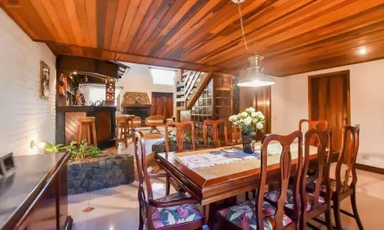 Casa para Venda em Curitiba, Ahú, 5 dormitórios, 3 suítes, 5 banheiros, 5 vagas